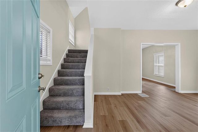 433 OAKLEY Avenue, Kansas City, MO 64123