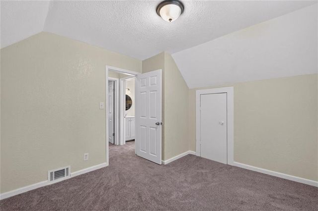 433 OAKLEY Avenue, Kansas City, MO 64123