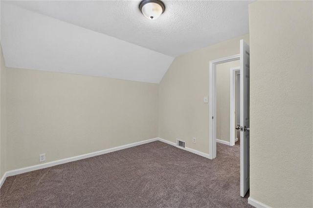 433 OAKLEY Avenue, Kansas City, MO 64123