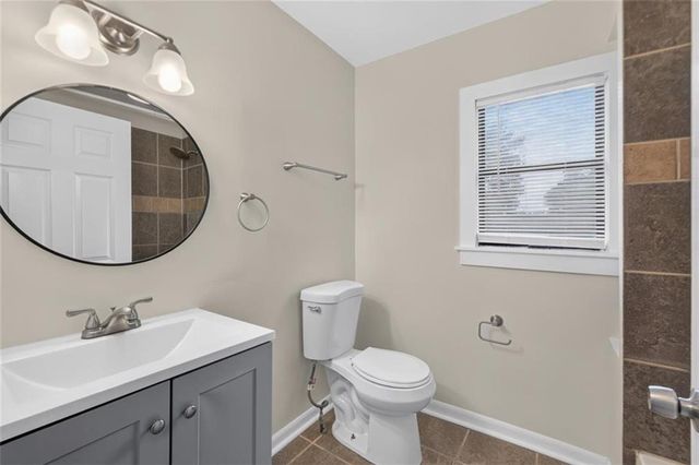 433 OAKLEY Avenue, Kansas City, MO 64123