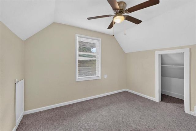 433 OAKLEY Avenue, Kansas City, MO 64123