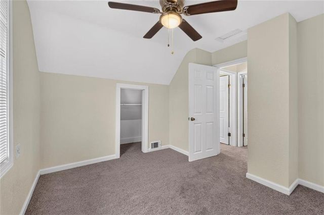 433 OAKLEY Avenue, Kansas City, MO 64123