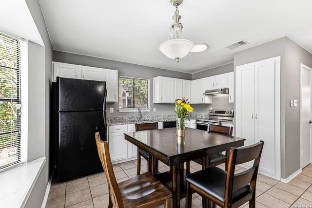 8815 Silent Strm, San Antonio, TX 78250
