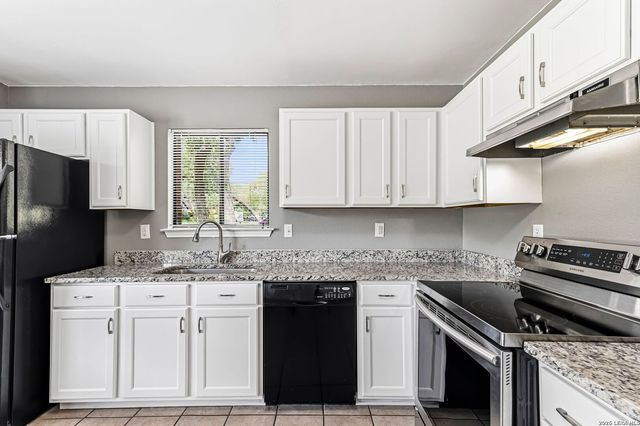 8815 Silent Strm, San Antonio, TX 78250