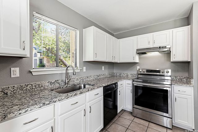 8815 Silent Strm, San Antonio, TX 78250