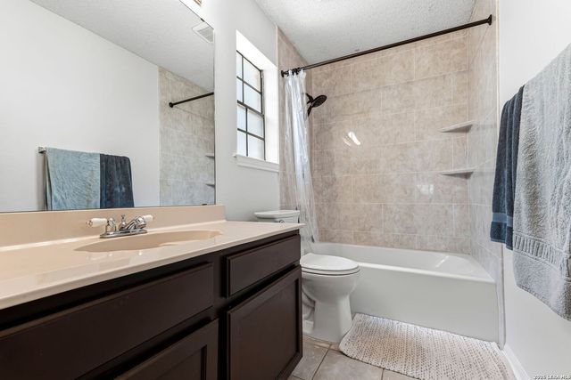 8815 Silent Strm, San Antonio, TX 78250