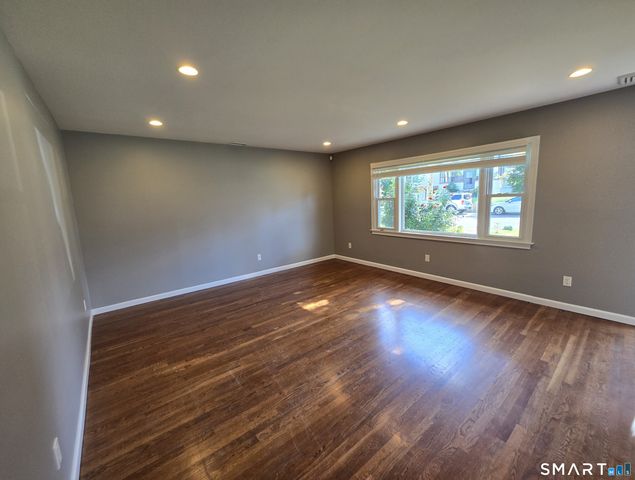 9 Lakeview Avenue, Shelton, CT 06484