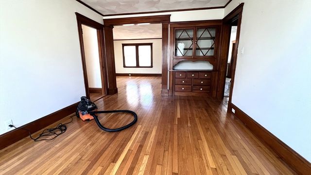 66 Willow St 1, Quincy, MA 02170