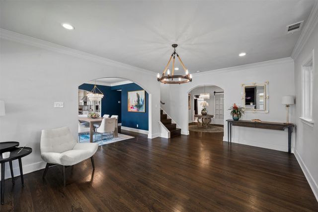 5621 Mccommas Boulevard, Dallas, TX 75206