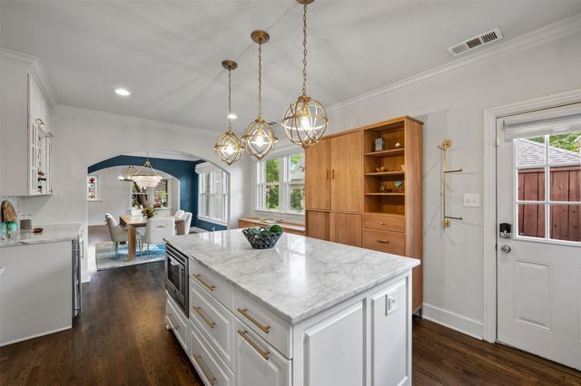 5621 Mccommas Boulevard, Dallas, TX 75206