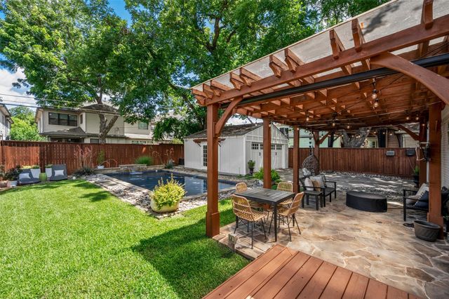 5621 Mccommas Boulevard, Dallas, TX 75206
