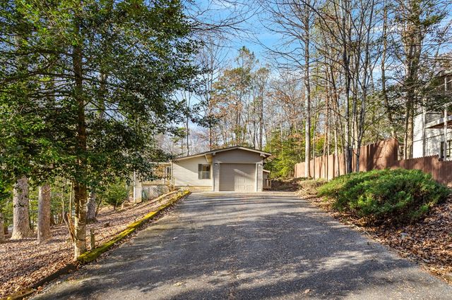 136 Anchorage Drive, Blairsville, GA 30512