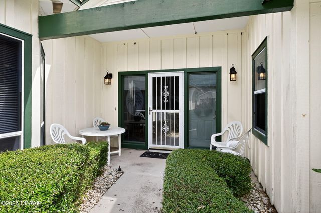 48 Treetop Circle, Ormond Beach, FL 32174