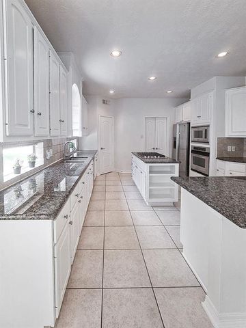 6010 Serrano Terrace Lane, Houston, TX 77041
