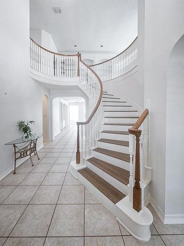 6010 Serrano Terrace Lane, Houston, TX 77041