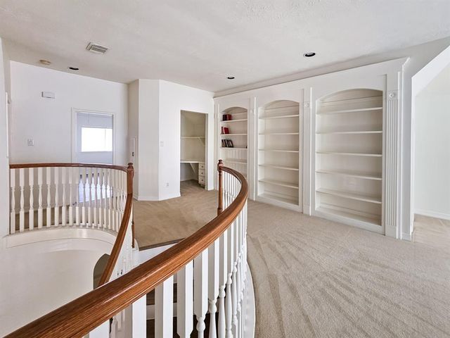 6010 Serrano Terrace Lane, Houston, TX 77041