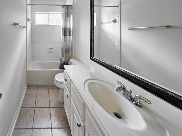 6010 Serrano Terrace Lane, Houston, TX 77041