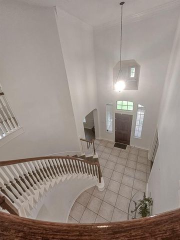 6010 Serrano Terrace Lane, Houston, TX 77041