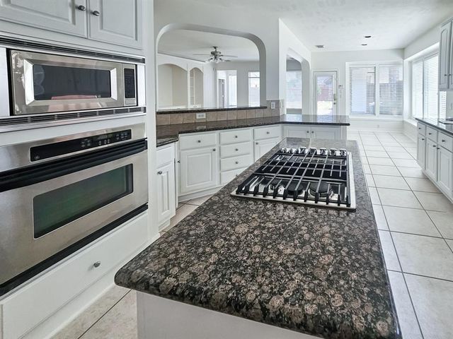 6010 Serrano Terrace Lane, Houston, TX 77041