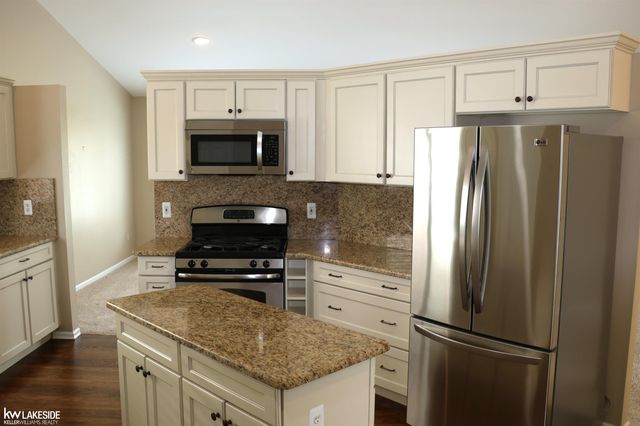 6589 Copper Creek Drive, Washington Twp, MI 48094