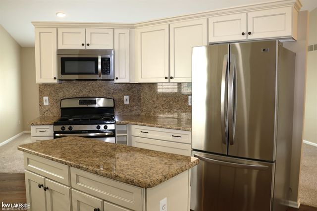 6589 Copper Creek Drive, Washington Twp, MI 48094