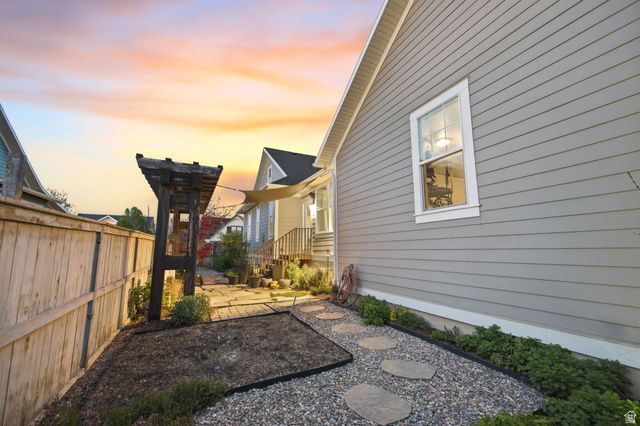 311 APPLE LEAF AVE, Kaysville, UT 84037
