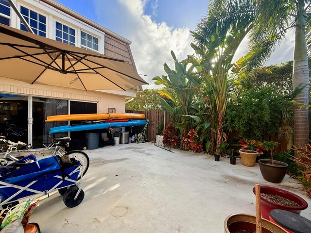 11584 WINCHESTER Drive, Palm Beach Gardens, FL 33410