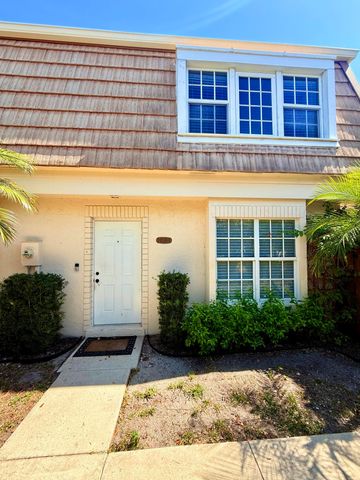 11584 WINCHESTER Drive, Palm Beach Gardens, FL 33410