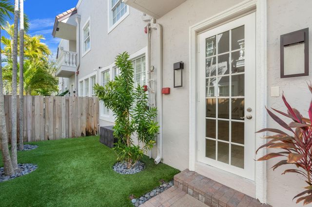 2614 NE 14th Street, Fort Lauderdale, FL 33304