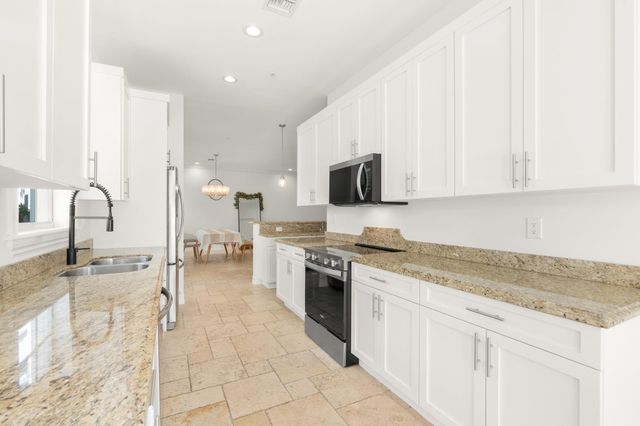 2614 NE 14th Street, Fort Lauderdale, FL 33304