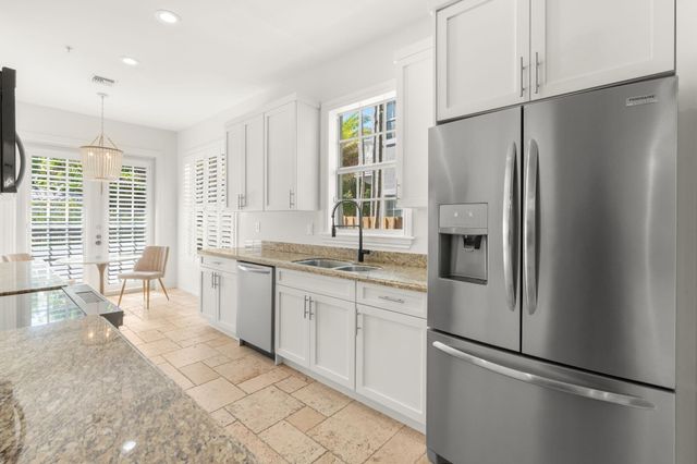 2614 NE 14th Street, Fort Lauderdale, FL 33304