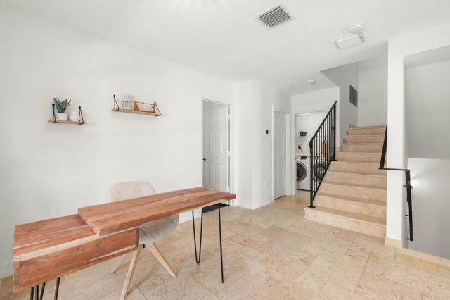 2614 NE 14th Street, Fort Lauderdale, FL 33304