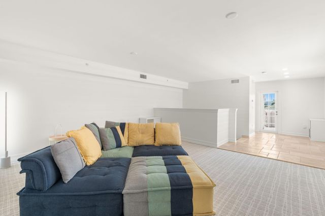 2614 NE 14th Street, Fort Lauderdale, FL 33304