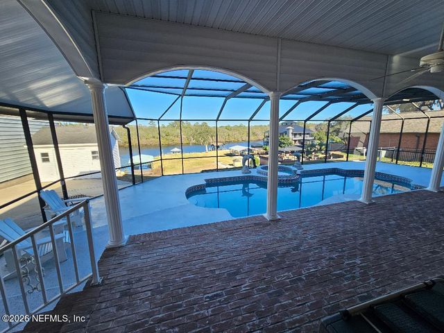 435 LAKE ASBURY Drive, Green Cove Springs, FL 32043