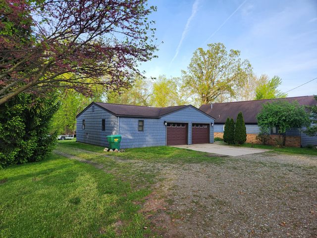 28573 Maystead Road, Burr Oak Twp, MI 49091