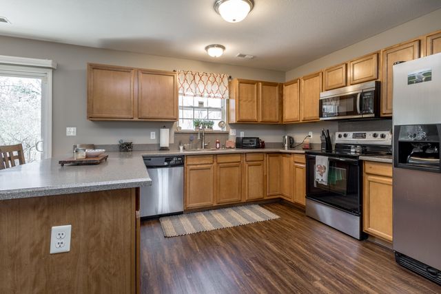 2805 PARKER ST, Columbia, MO 65202