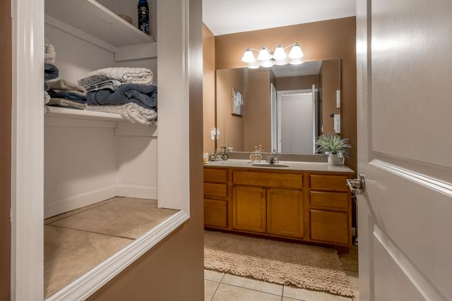 2805 PARKER ST, Columbia, MO 65202