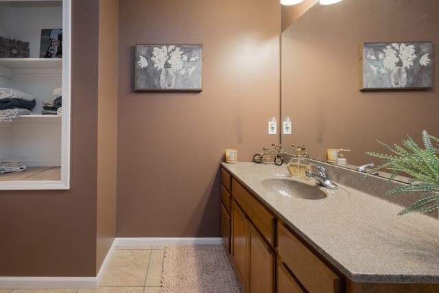 2805 PARKER ST, Columbia, MO 65202