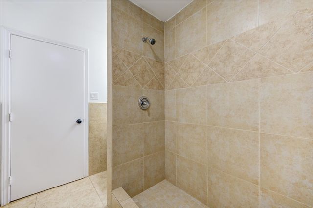 7543 Wilmerdean Street, Houston, TX 77061
