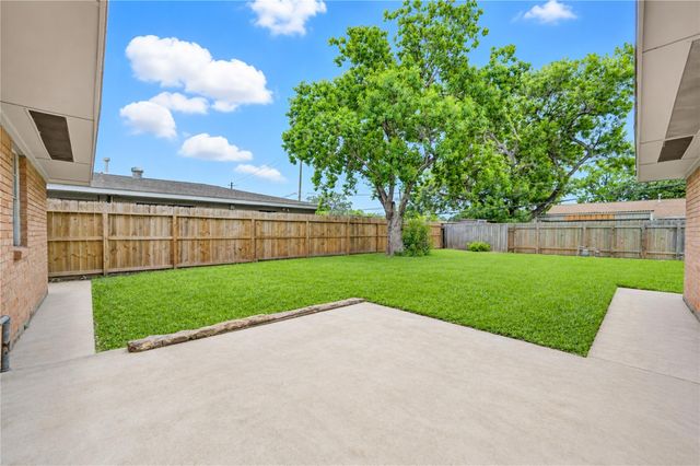 7543 Wilmerdean Street, Houston, TX 77061