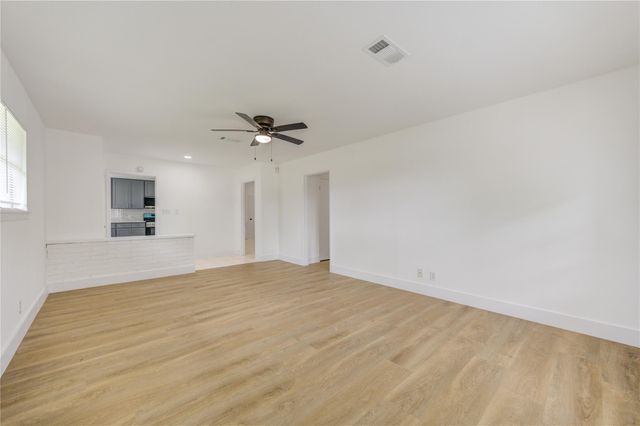 7543 Wilmerdean Street, Houston, TX 77061