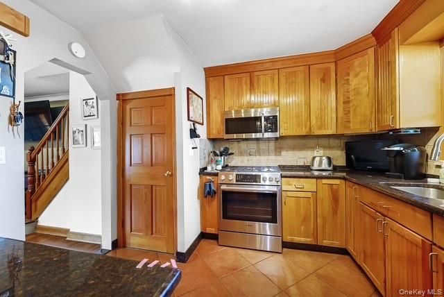 151-46 10th Avenue, Whitestone, NY 11357