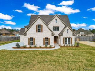 200 Plantation Oaks Boulevard, Millbrook, AL 36054