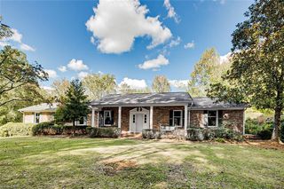 4500 Bonbrook Drive, Winston-salem, NC 27106
