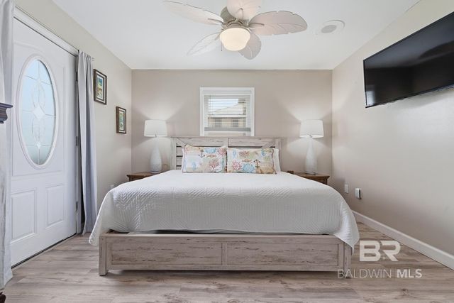 1476 W Lagoon Avenue B, Gulf Shores, AL 36542