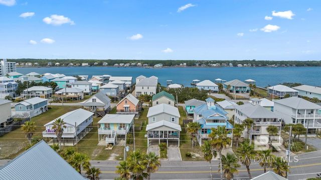 1476 W Lagoon Avenue B, Gulf Shores, AL 36542