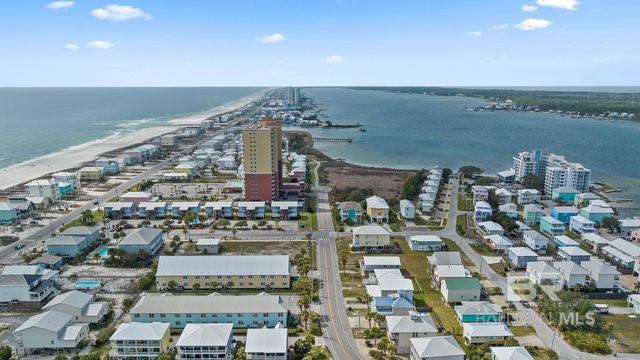 1476 W Lagoon Avenue B, Gulf Shores, AL 36542