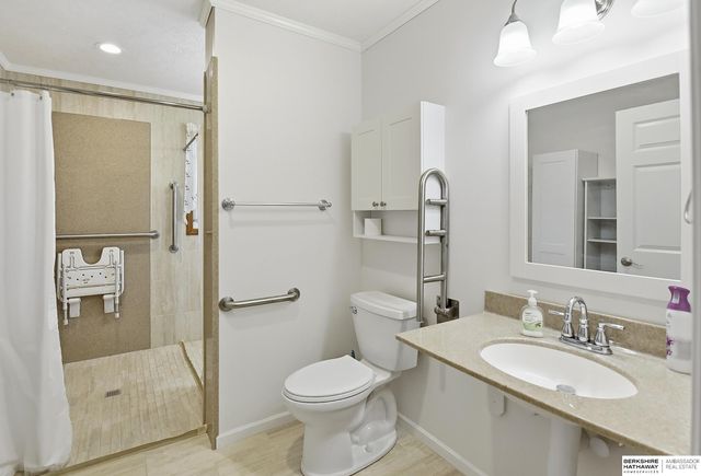 7904 Park Drive, Ralston, NE 68127