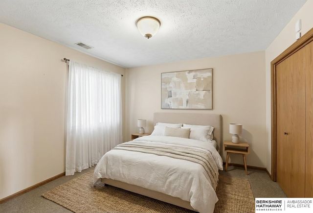 7904 Park Drive, Ralston, NE 68127