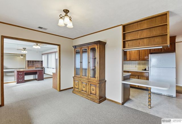 7904 Park Drive, Ralston, NE 68127